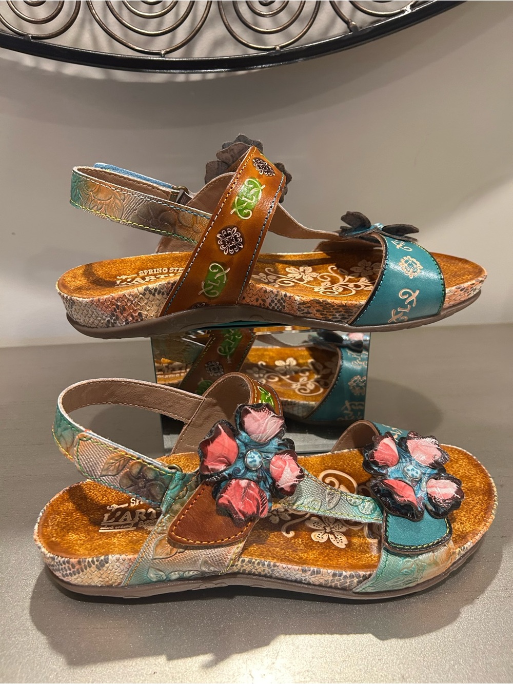 L'ATISTE Turquoise, Brown & Pink Floral women's Leather Sandals